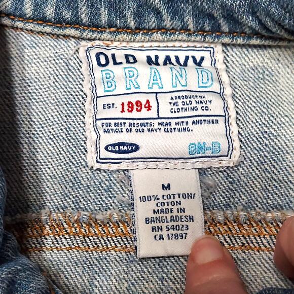 Old Navy Women's Medium Wash Distressed Cropped Denim Vest - Picture 4 of 4